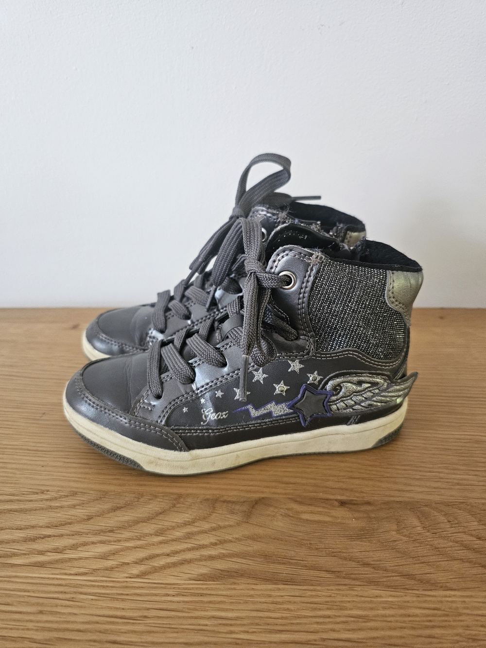 Geox Kids' Gray High-Top Sneakers with Star Wing Size 11 Girl